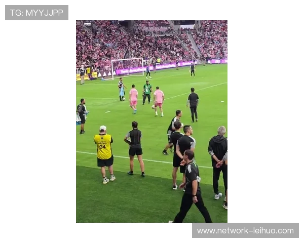 梅西加盟国际迈阿密后首次亮相赛场 场上表现引发球迷热议