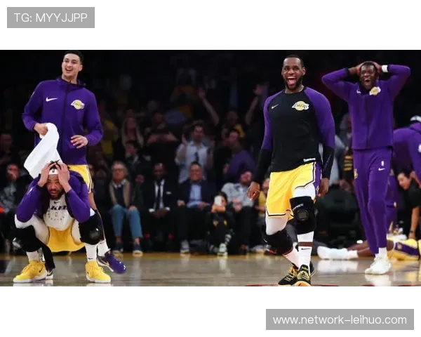 纽约尼克斯新赛季目标锁定季后赛 全队阵容变化与年轻球员崛起分析